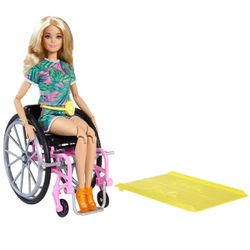 Mattel Barbie Fashionistas Με Αμαξίδιο GRB93