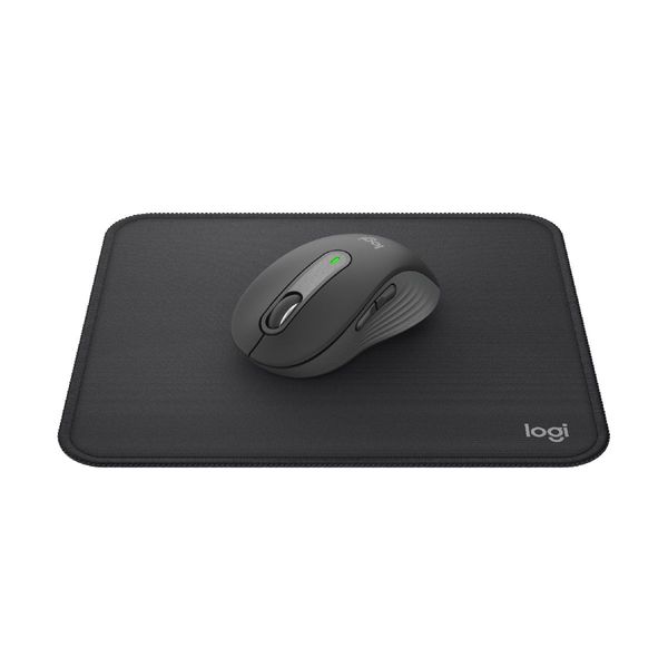 Logitech Signature M650 with Mouse Pad